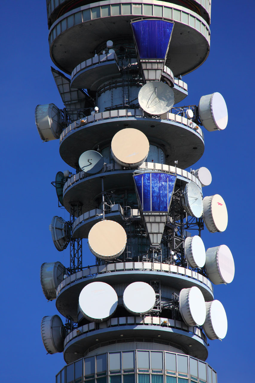 Antennen als Sinnbild für die Kommunikation in Software-Projekten